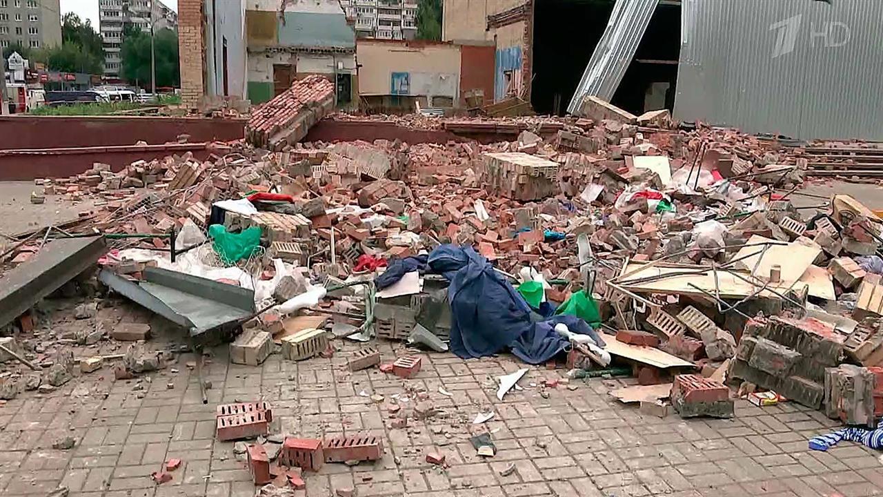 В Балашихе при обрушении стены старого кинотеатра пострадал ребенок
