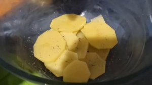 Картофель в микроволновке. Быстро. Вкусно. Просто.