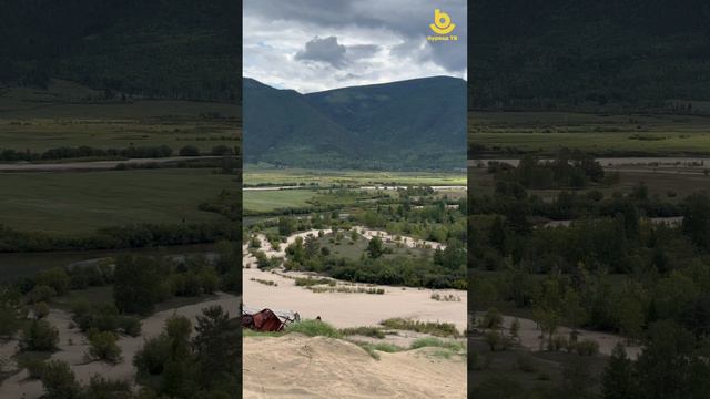 Хурамхаанай аймагай Үртөөнхэй (Саһандай) гэжэ газарта оршодог элһэн добонууд