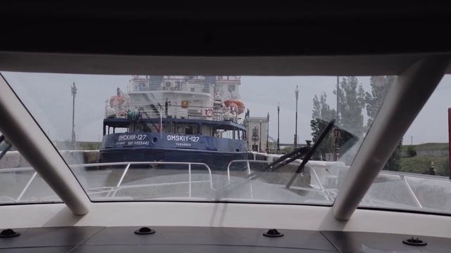 #ЭтоВсёРоссия / Торгуют травой со шлюзов / Куражимся на яхте / Проходим шлюзы / Эх, лук-лучок! смотреть онлайн