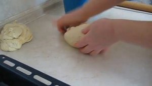 Воскресный пирог с грибами из дрожжевого теста