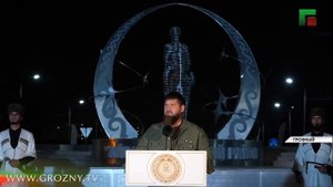 Открыли памятник герою чеченского народа Монумент Байсангура Беноевского.