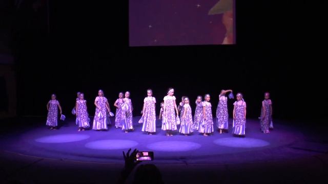 Номер "Синяя река" на цирковом представлении "Ярмарка чудес". Хореограф: Чубарова Ольга Львовна. смотреть онлайн