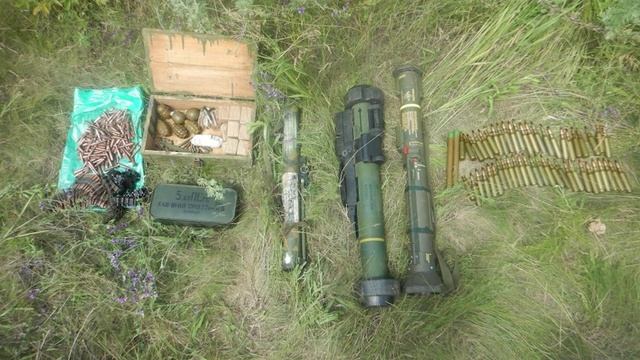 В Славяносербском районе на бывших позициях ВФУ обнаружен крупный арсенал оружия и боеприпасов