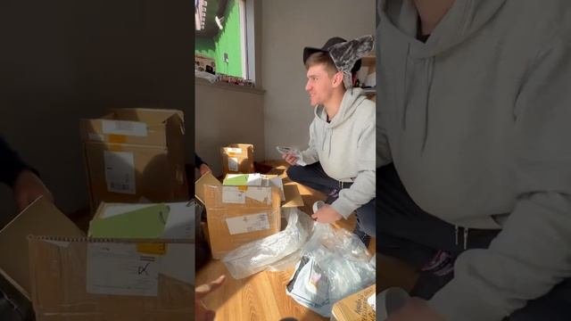 Выпуск №2. Открываем потерянные посылки с Германии/Польши.