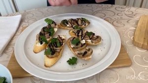 ЗАКУСКИ С БАЛЬЗАМИЧЕСКИМ СОУСОМ #закуска #соус #бальзамическийсоус #завтрак #кулинарныйсоветик