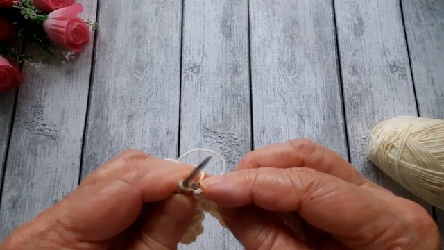 Чудесный узор и для шапок, и для джемперов, и для кардиганов.. смотреть онлайн