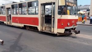 трамвай сошёл с рельс