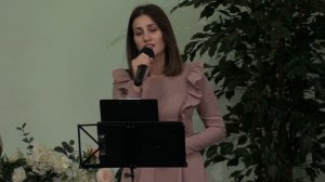 Лола Кафтанова - В шелесте упавшего листа