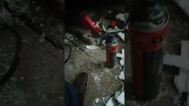 Как открутить пистолет от баллона с засохшей монтажной пеной смотреть онлайн