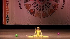 Образцовая цирковая студия "Арлекино" Эквелибр "Кометы" Рыкова Варвара.