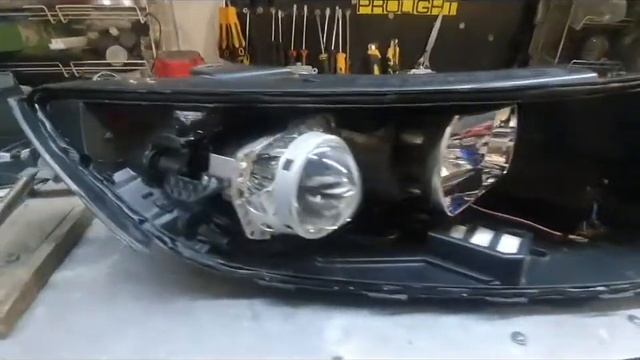Kia Optima. Очередной автомобиль из Армении без света. Исправляем заменой линз. смотреть онлайн