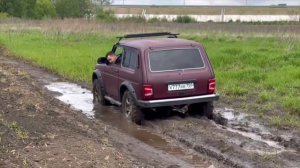 Сравнение двух НИВ сток на МТ резине и НИВЫ на экстрим резине с раздаточной коробкой 3к1!!! ???