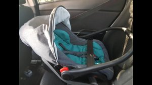 установка автолюльки в машину