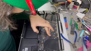 Черный Экран MacBook Pro 15 Late 2013 A1398 нет изображения