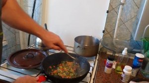 Обзор омлета из пастеризованных яичных белков с египетским дошераком.