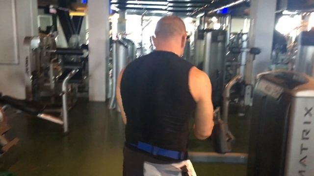 Средняя дельта в тренажере смотреть онлайн