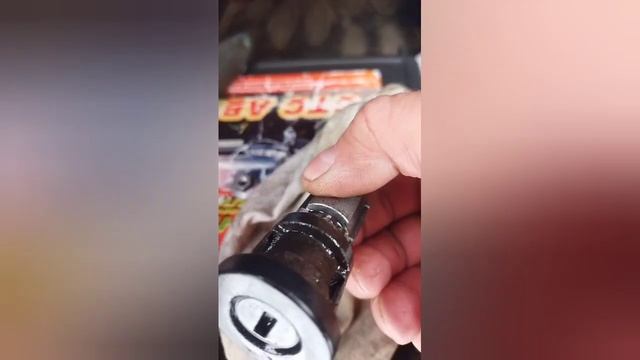 Ремонт закисшей личинки замка двери Рено Дастер смотреть онлайн