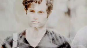 Penn Badgley/Robert Downey Jr - Give me love