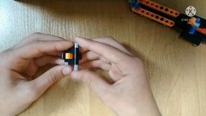 Мощный автоматический пистолет из ЛЕГО ТЕХНИК