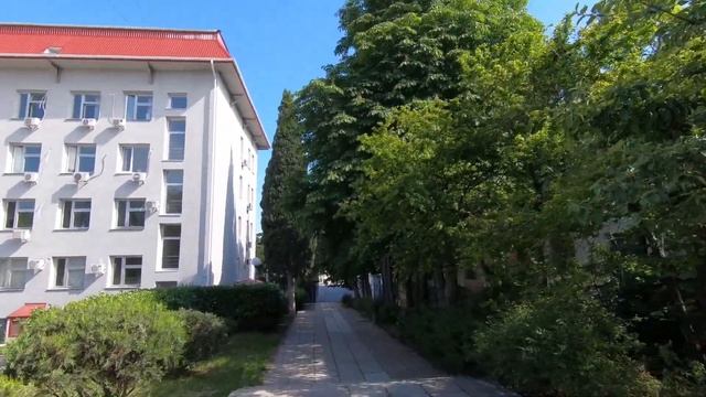 АЛУШТА ДЛЯ ПЕРЕЕЗДА И ЖИЗНИ! РАССКАЗЫВАЮ ВСЕ ПЛЮСЫ И МИНУСЫ ЖИЗНИ В АЛУШТЕ! смотреть онлайн