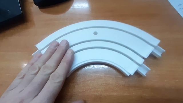 Эркер внутренний трёхрядный для потолочных шин смотреть онлайн