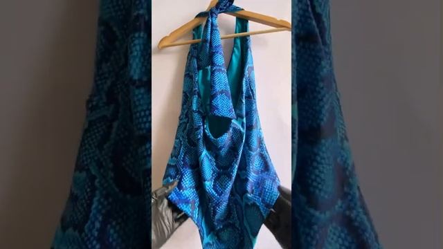 Двусторонний купальник «Боб» смотреть онлайн