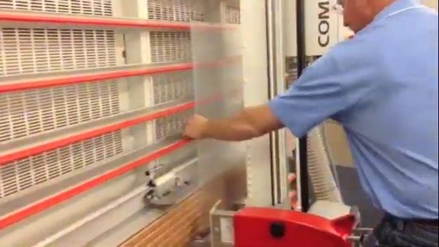 Cutting plastics with STRIEBIG vertical panel saw смотреть онлайн