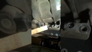 Как снять генератор мерседес А160 W168 1.6 бензин