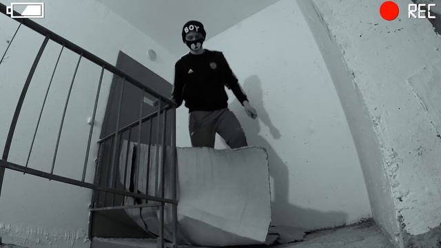 БЕЗ ЕДЫ И ДЕНЕГ. ВЫЖИВАЮ НА УЛИЦЫ. Выгнали из дома. Я СТАЛ БОМЖОМ смотреть онлайн