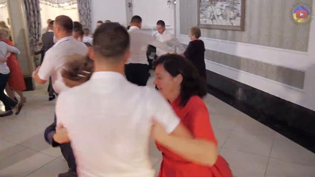 #КОЛОМИЙКИ весільні танці Музичний гурт «Знай наших». 0967479373