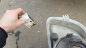 Замена противотуманной лампы на Шкода Октавия А5