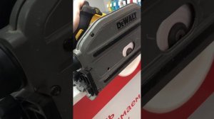 Дисковая пила Dewalt DCS520NT