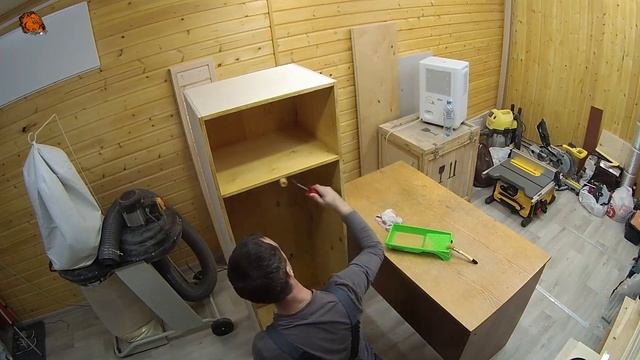 Шкаф для одежды в мастерскую (часть 3)