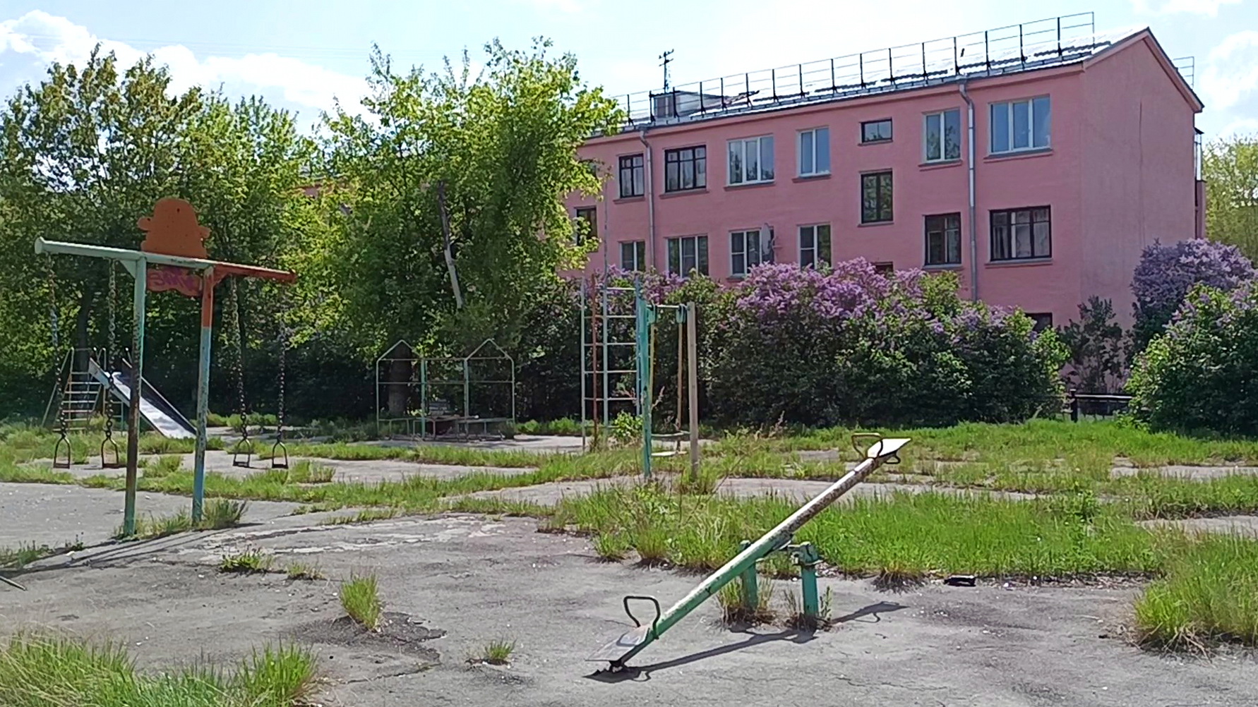 Магнитогорск, сквер имени Маяковского, памятник Кирову, 30-я школа, левобережье (21.05.2023)