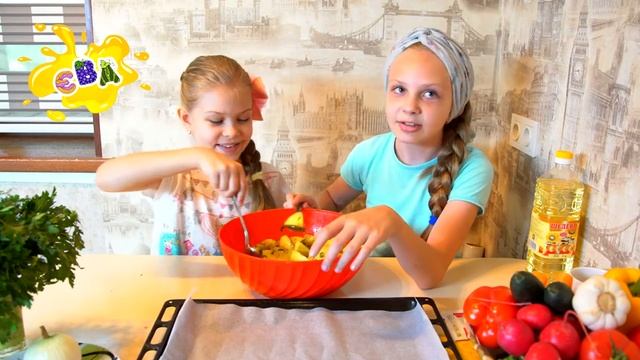 Веселая Кухня ЕВА. Ждем гостей. Готовим ШАШЛЫК и салаты. Вкусная запеченная картошка ПО ДЕРЕВЕНСКИ!