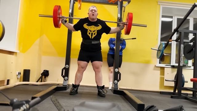 ТРЕНИРОВКА НОГ УЧЕНИКА САРЫЧЕВА смотреть онлайн