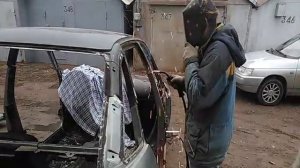 ВАЗ 2110.Восстановление перевертыша  в обычном гараже.