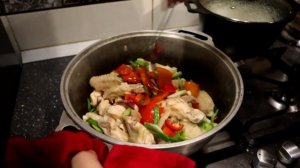 Что приготовить на УЖИН из курицы быстро и вкусно? КУРИЦА с ОВОЩАМИ в казане - УЖИН на скорую руку!