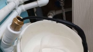 Течет греющий кабель.