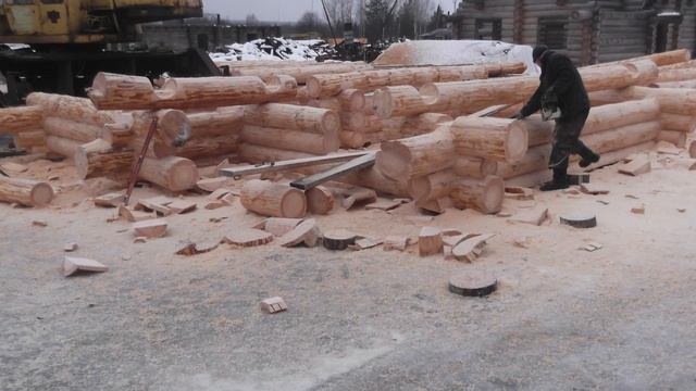Отличная банька из дикого бревна