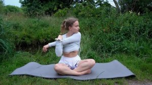 4k yoga by the river 🌤