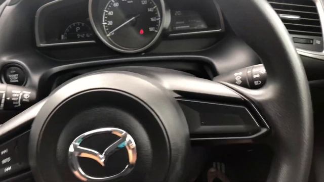 Обзор Mazda MAZDA 3  AXELA  2017 год,  Рестайлинг, 4 Балла?без пробега по России с аукциона Японии.