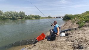 Рыбалка на водосбросе реки Воронеж