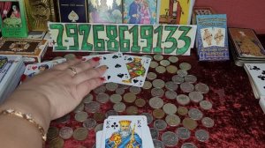 что происходит у Червонной дамы с крестовым королём