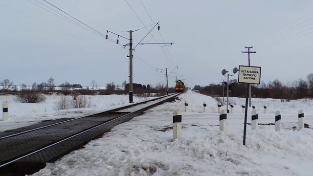 ЧМЭ3-2107 проходит о.п. Совхозный смотреть онлайн