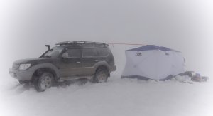 Штормовая рыбалка. Попали в буран но рыбки наловили..