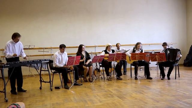 Е. Дербенко - Музыкальный привет. Исполняет ансамбль "Музычныя фарбы" смотреть онлайн