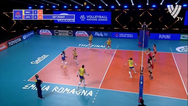 Natalia Pereira (Zilio) - Fantastic Volleyball Spikes an VNL 2021 смотреть онлайн