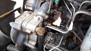 Замена датчика температуры двигателя #JCB4CX. #Replacing the temperature sensor